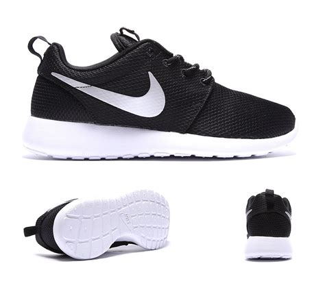 nike roshe run dames zwart|Amazon.com: Nike Roshe Run Womens.